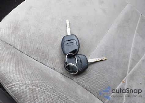 2014 Ford Fiesta Se z USA, uszkodzony, nr VIN 3FADP4BJ4EM189515